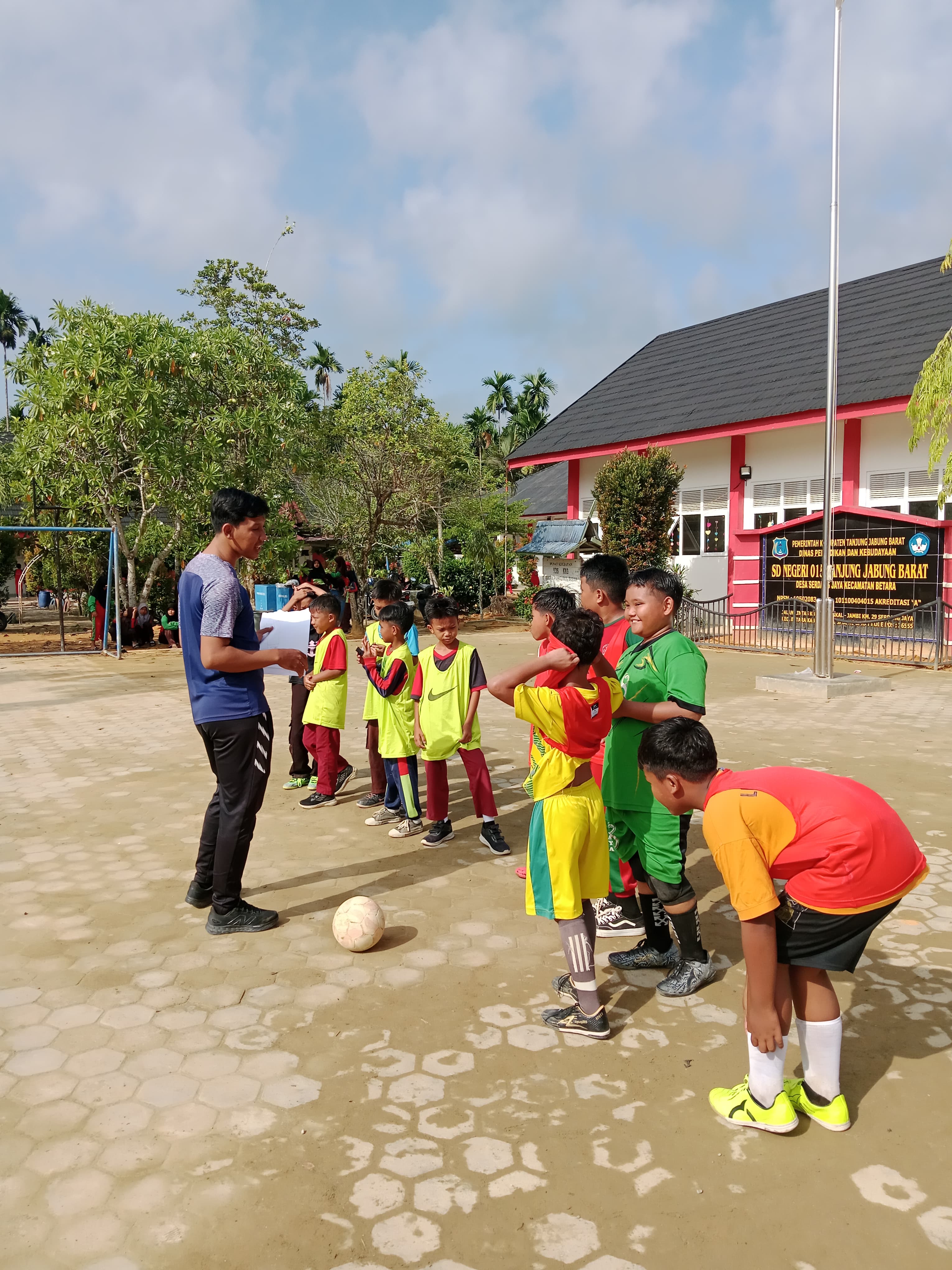 Keceriaan Classmeeting SD Negeri 015 Tanjung Jabung Barat: Merayakan Akhir Tahun Ajaran dengan Beragam Lomba