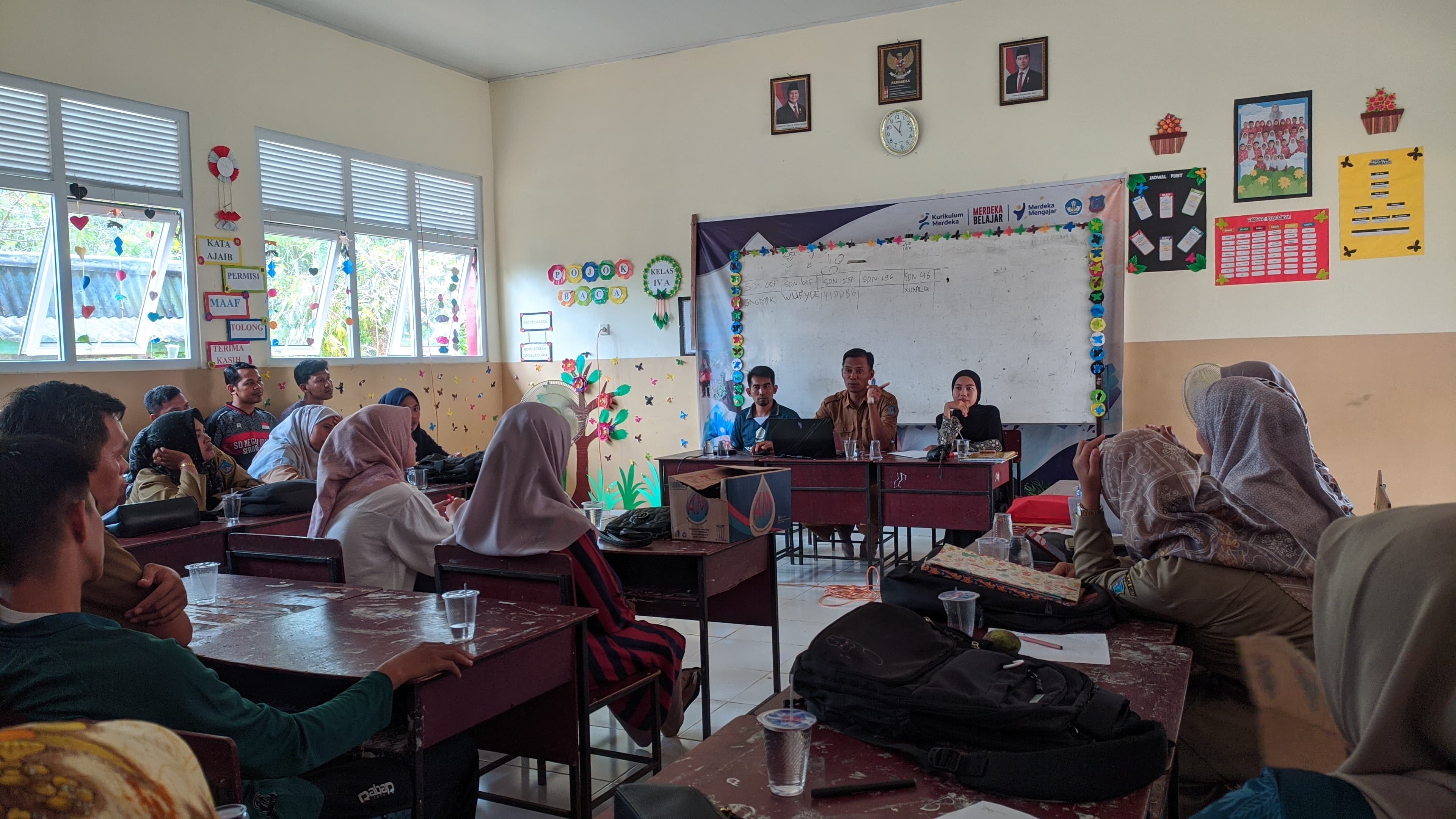 Rapat PMB dan Kenaikan Kelas SD Negeri 015 Tanjung Jabung Barat: Membangun Generasi Cemerlang di Tahun Ajaran Baru!